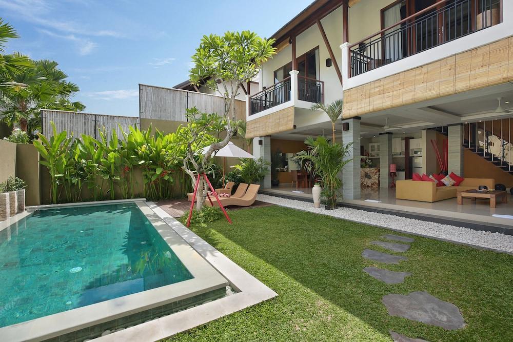 The Kumpi Villas Seminyak Exteriör bild