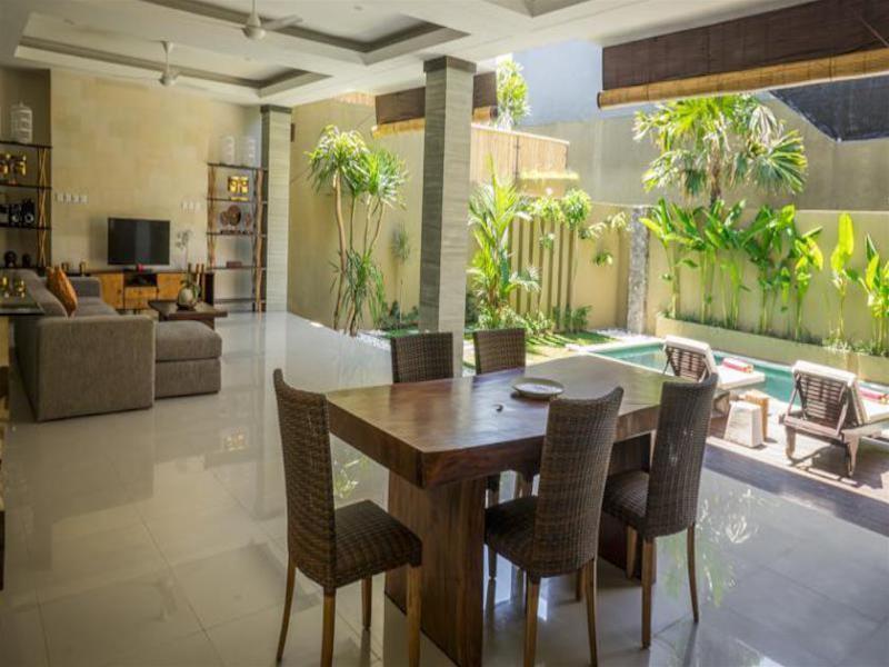 The Kumpi Villas Seminyak Exteriör bild