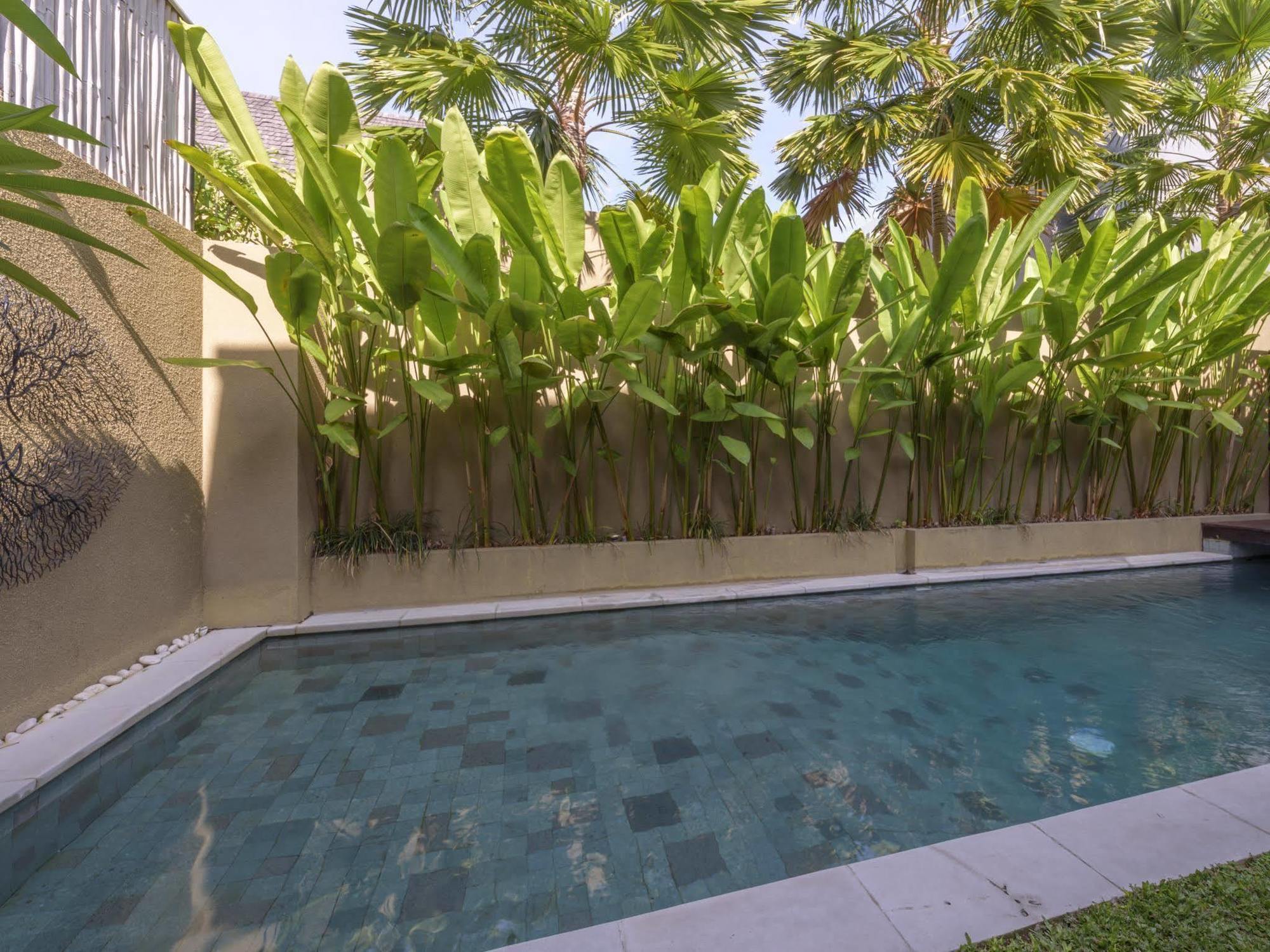 The Kumpi Villas Seminyak Exteriör bild