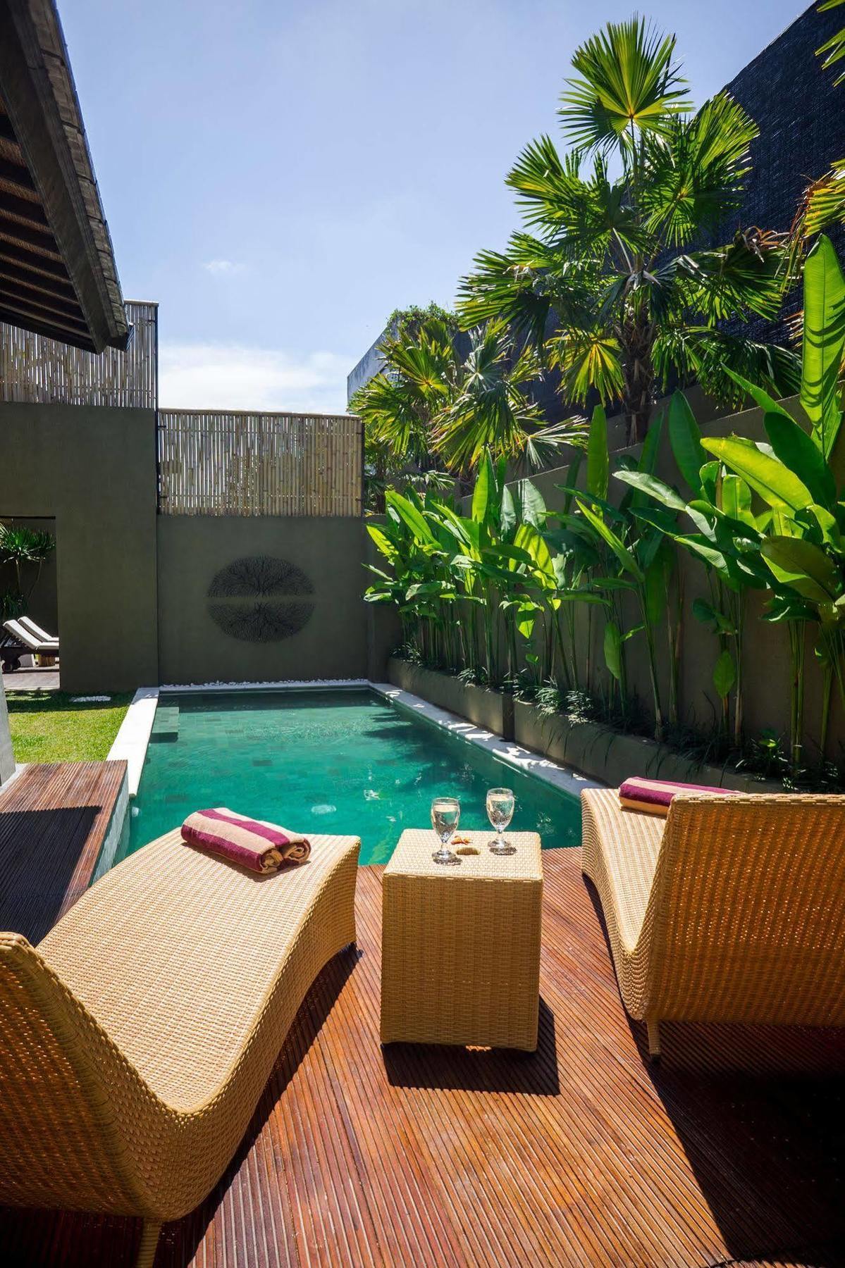 The Kumpi Villas Seminyak Exteriör bild
